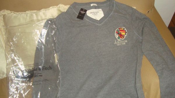Moletom Abercrombie cinza